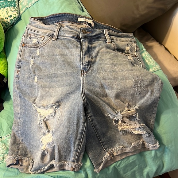 Judy Blue Everyday Bermuda Shorts